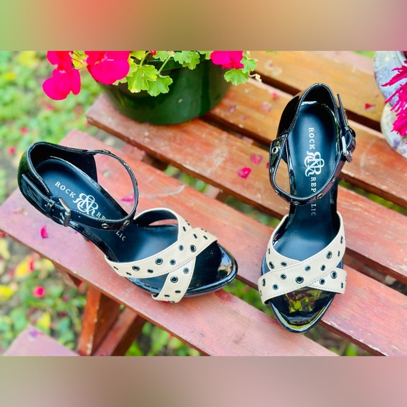 NWOB Rock & Republic Black & Tan with Grommet’s Sexy Stilettos 7.5 M - Picture 1 of 16